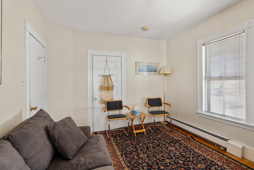 More Photos Of 113 Belmont St, Belmont Office For Sale