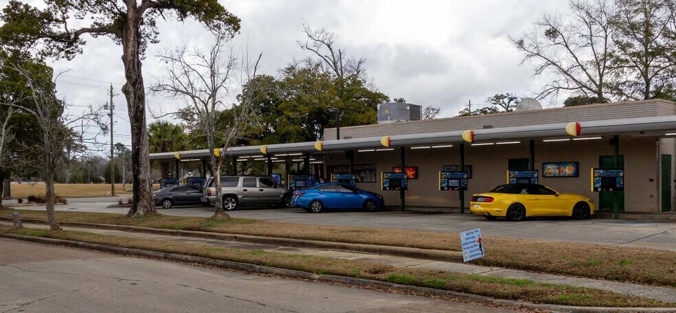 More Photos Of 1461 Spring Hill Ave, Mobile Fast Food For Sale