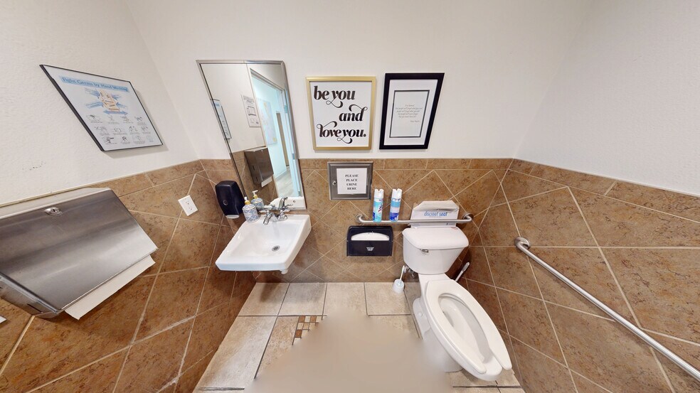 More Photos Of 3039 W Horizon Ridge Pky, Henderson Office For Lease