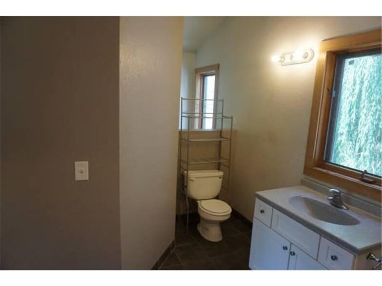 More Photos Of 520 S 2nd St, Mankato Multifamily For Sale