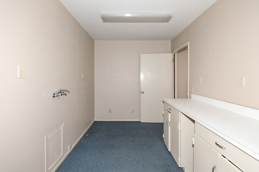 More Photos Of 5320 State Highway 49, Mariposa Office Residential For Sale