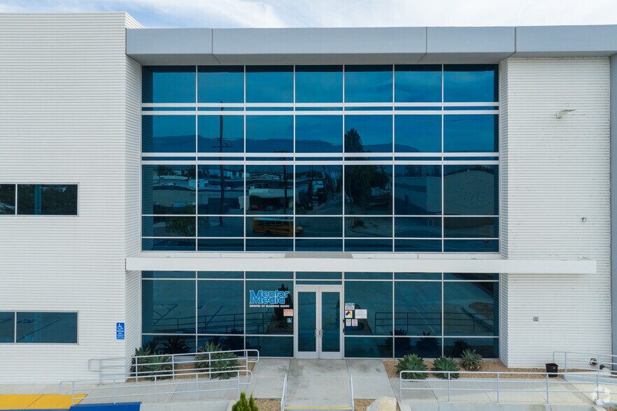 More Photos Of 865 S Washington Ave, San Bernardino Distribution For Lease