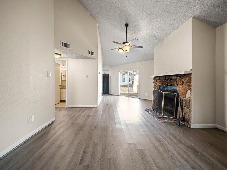 More Photos Of 812 Shady Heights Rd, Hot Springs Apartments For Sale