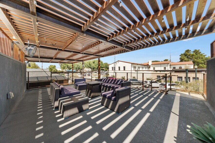 More Photos Of 553 California Ave, Boulder City Restaurant For Sale