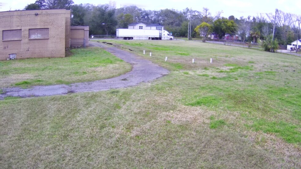 More Photos Of 2335 N Davis St, Jacksonville Religious Facility For Sale