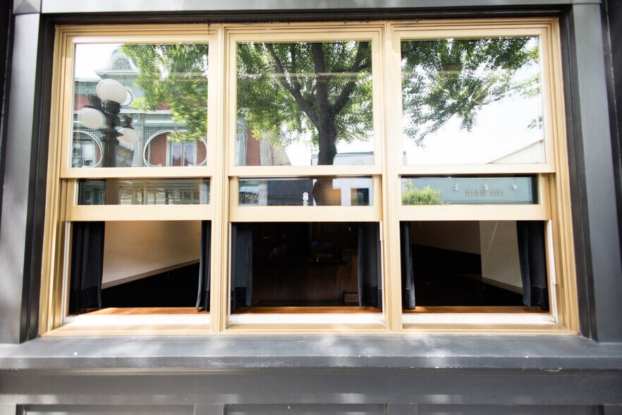 More Photos Of 1320 Main St, Saint Helena Storefront For Lease