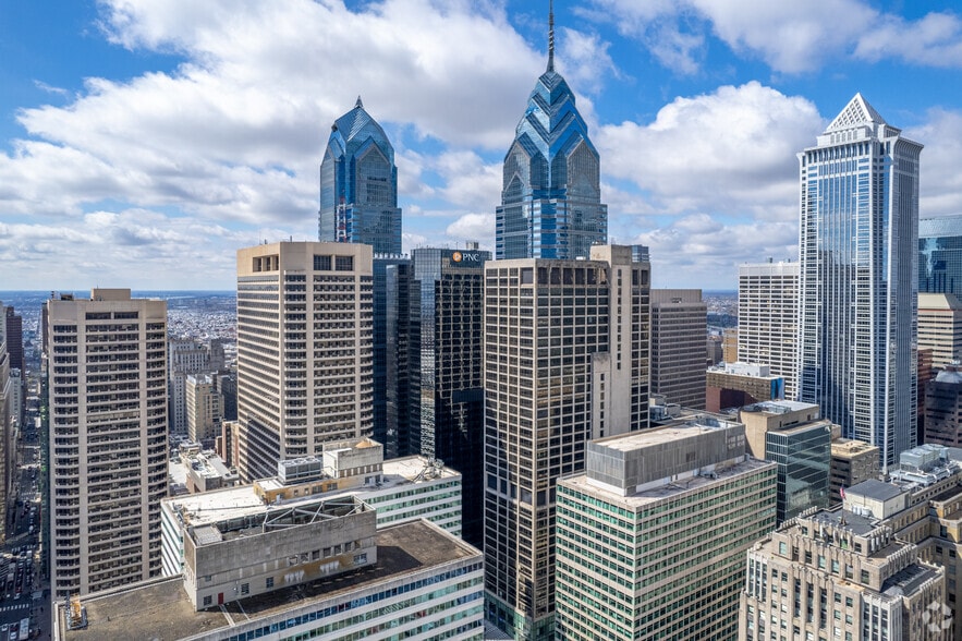 More Photos Of 1600 Market St, Philadelphia Office For Lease