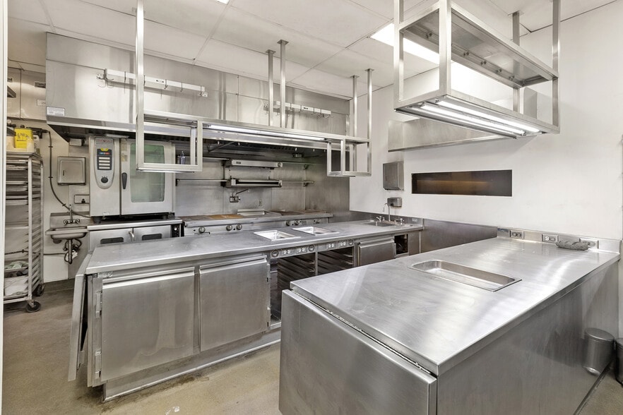 More Photos Of 373-377 Broadway St, San Francisco Apartments For Lease