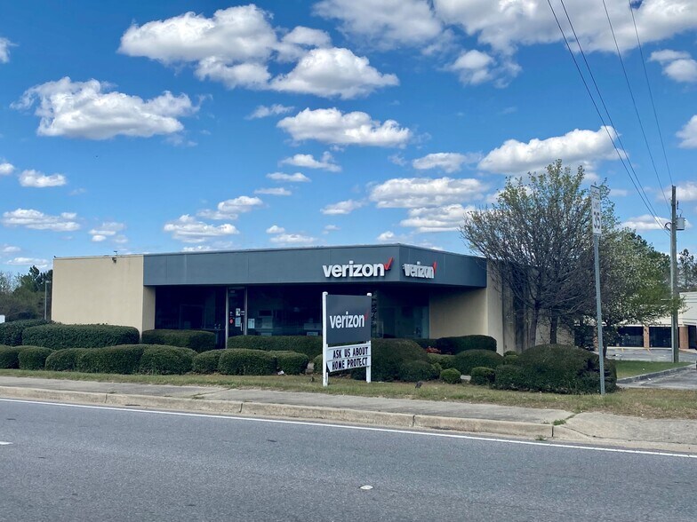 More Photos Of 156-120 Eighth St, Helena Storefront For Lease