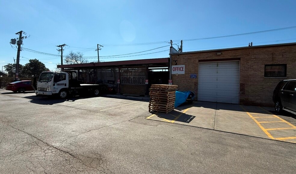 More Photos Of 6959 N Milwaukee Ave, Niles Warehouse For Sale