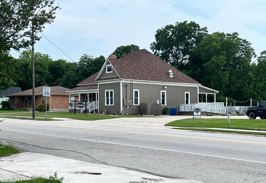 More Photos Of 808 N Goliad St, Rockwall Office Residential For Sale