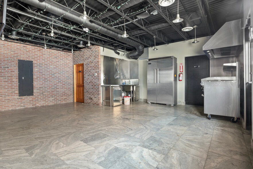 More Photos Of 738 Castleton Rd, Castle Rock Warehouse For Lease