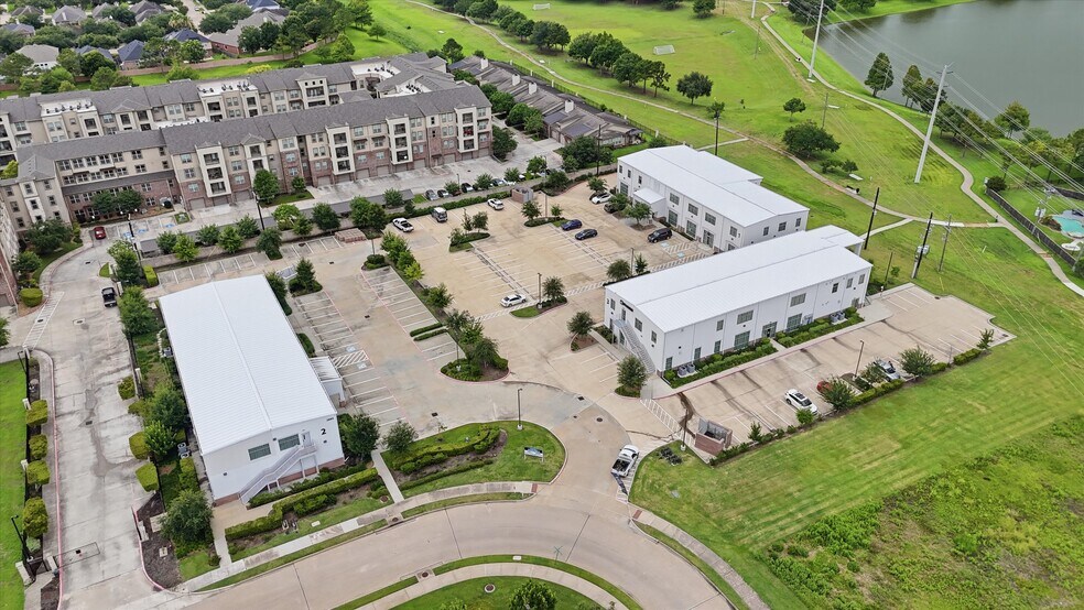 More Photos Of , Pearland Office For Sale