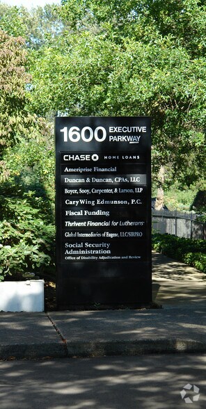 More Photos Of 1600 Executive Pky, Eugene Office For Lease