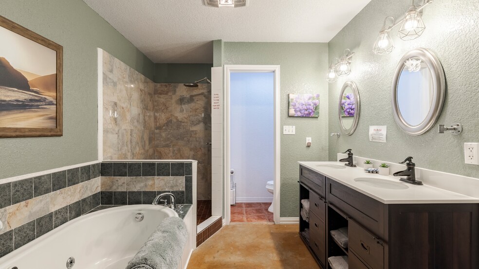 More Photos Of 6411 Junction Hwy, Mountain Home Specialty For Sale