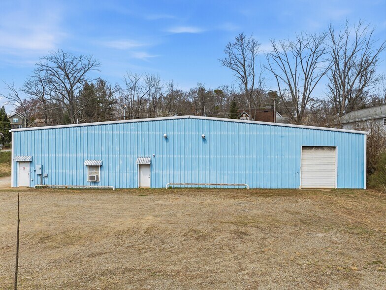 More Photos Of 5 Woodland Dr, Asheville Warehouse For Sale