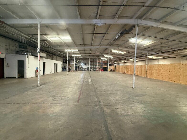 More Photos Of 911 N Frio St, San Antonio Manufacturing For Lease