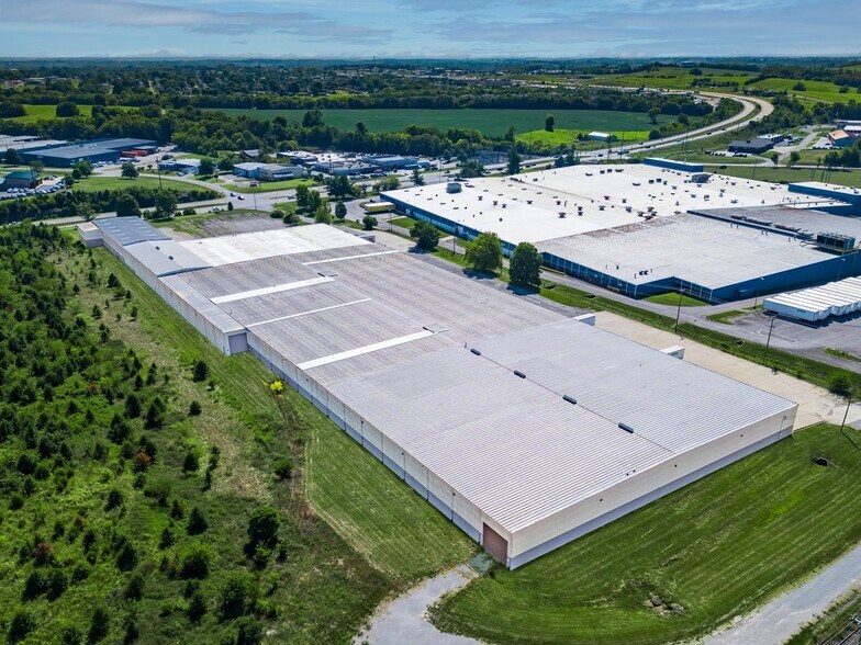 More Photos Of 1711 S Danville Byp, Danville Distribution For Lease