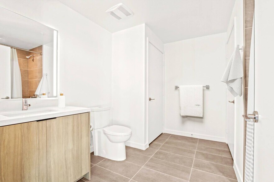 More Photos Of 200 N Vermont Ave, Los Angeles Apartments For Lease