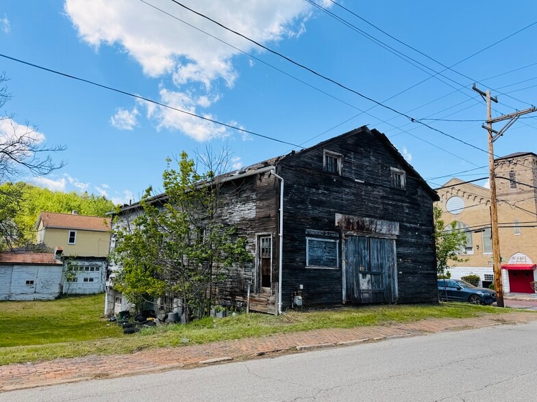 More Photos Of 1337 Montier St, Pittsburgh Flex For Sale