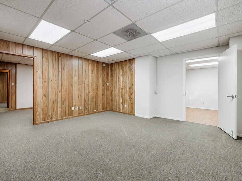 More Photos Of 233 Ackerman St, Rockdale Storefront Retail Office For Sale