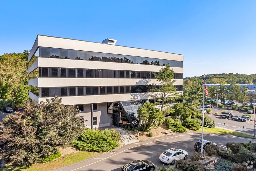 More Photos Of 609 W Johnson Ave, Cheshire Medical For Lease