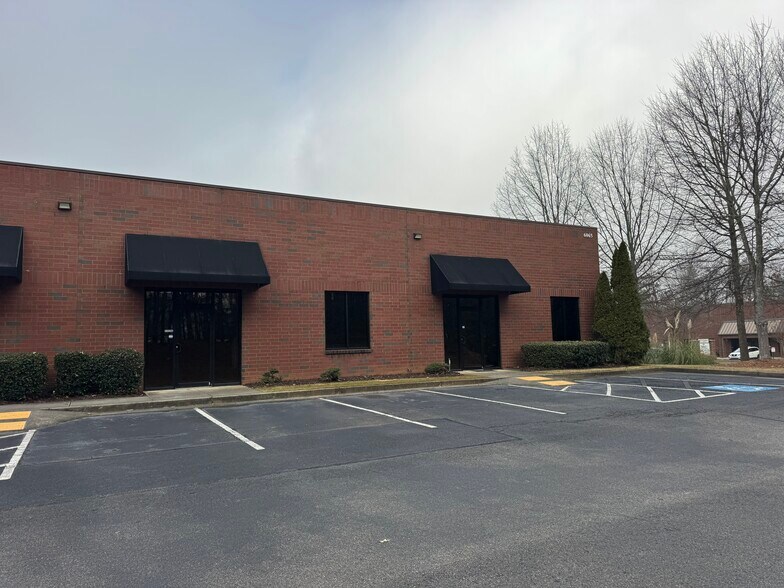 More Photos Of 6065 Parkway North Dr, Cumming Distribution For Lease