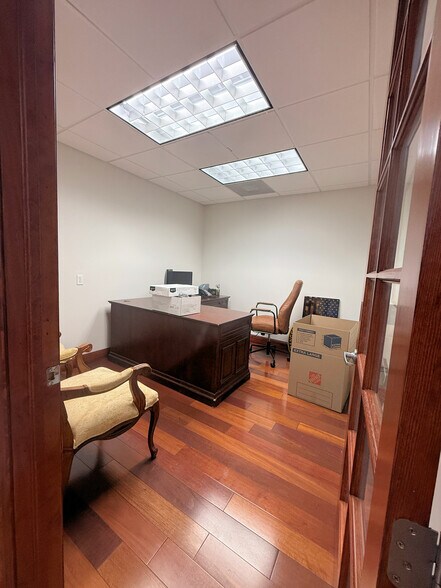 More Photos Of 1005 W Indiantown Rd, Jupiter Office For Sale