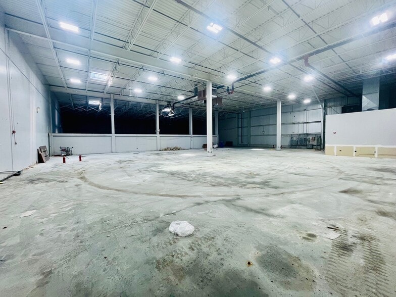 More Photos Of 302 Commerce Square Blvd, Burlington Warehouse For Sale
