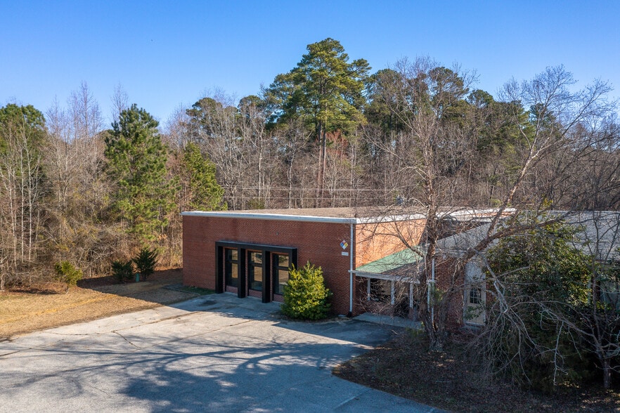 More Photos Of 1434 Farrington Rd, Apex Light Manufacturing For Sale