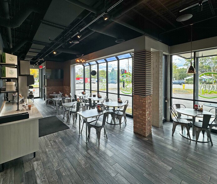 More Photos Of 720 E Rand Rd, Mount Prospect Fast Food For Sale