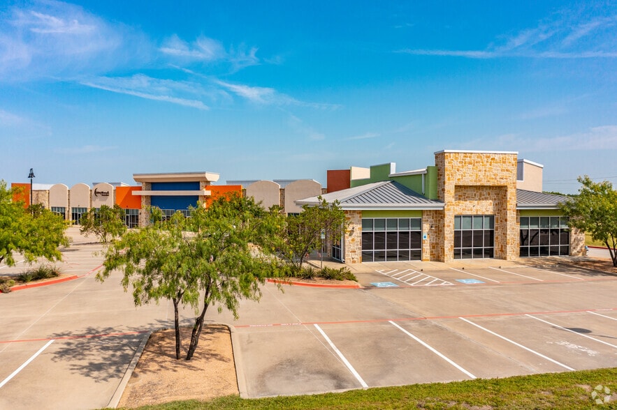 More Photos Of 1855 T L Townsend Dr, Rockwall Unknown For Lease
