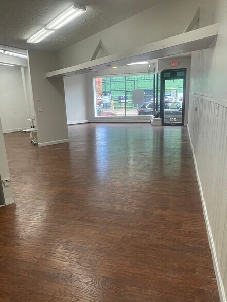 More Photos Of 209 Albion St, Wakefield Storefront For Lease
