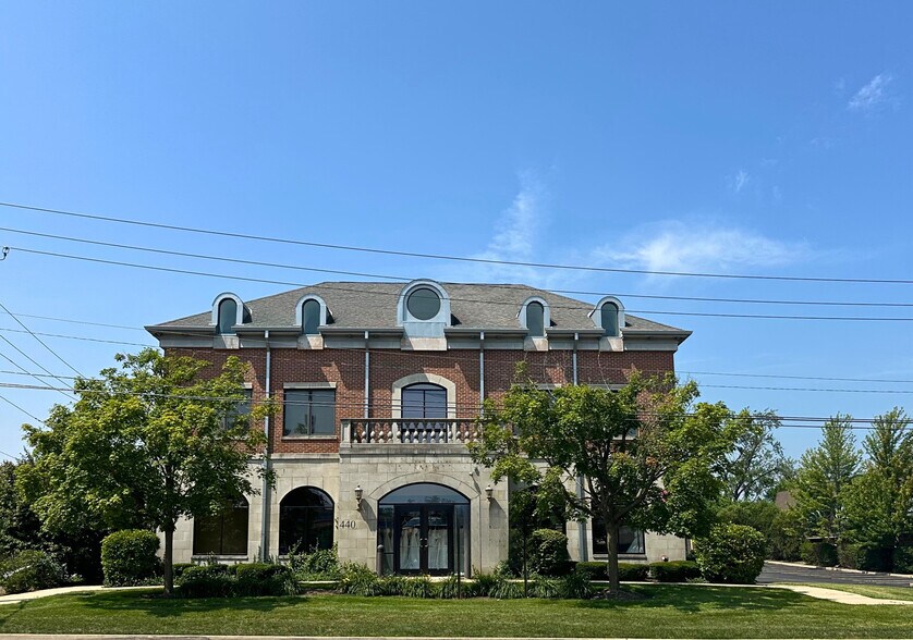 Primary Photo Of 440-442 Milwaukee Ave, Lincolnshire Medical For Lease