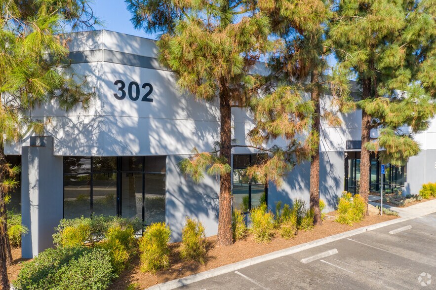 More Photos Of 302 Enterprise St, Escondido Unknown For Lease