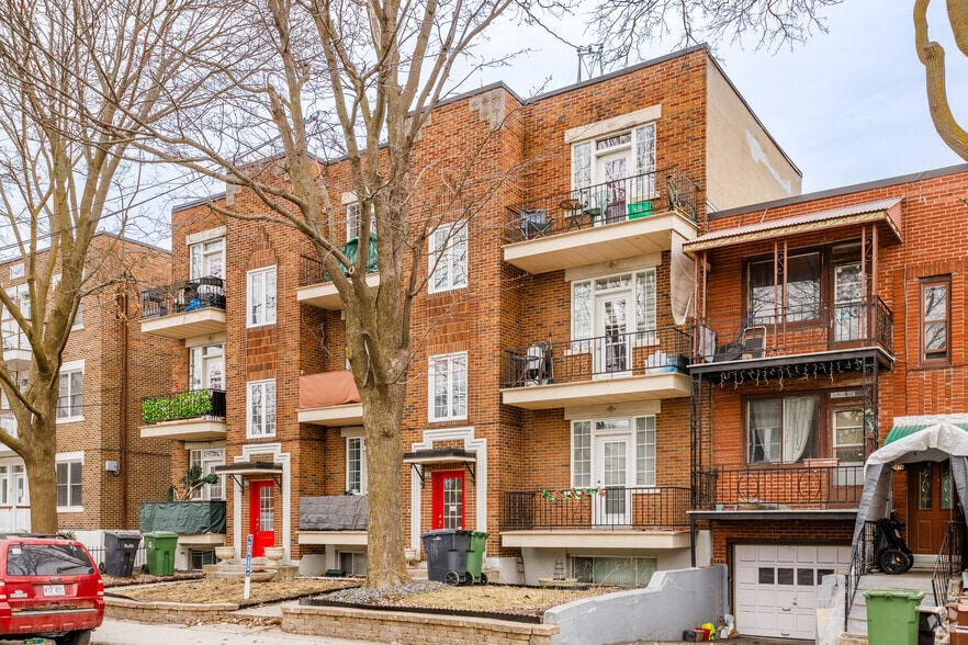Primary Photo Of 3820-3824 Mackenzie St, Montréal Apartments For Sale