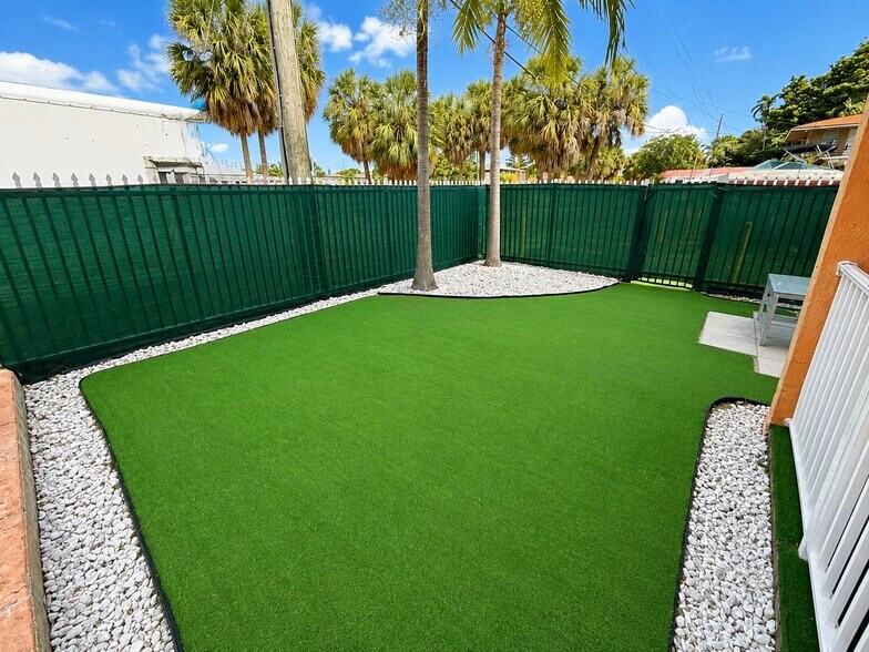 More Photos Of 2400 NW 16th Street Rd, Miami Apartments For Sale