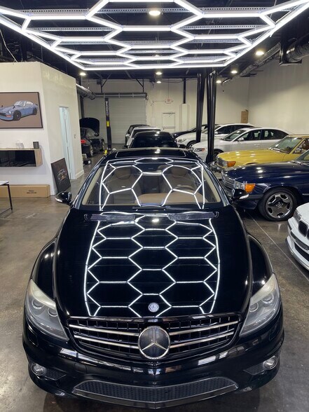 More Photos Of 2415 W Northwest Hwy, Dallas Storefront For Lease