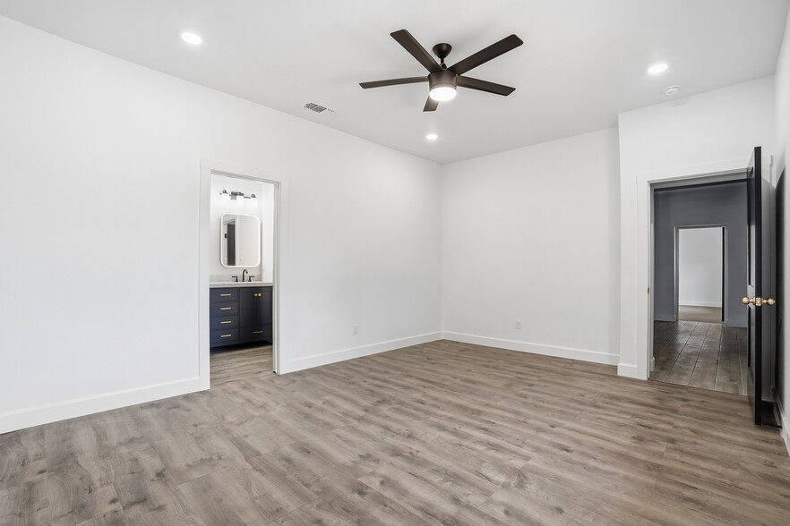 More Photos Of 7327 19th St, Lubbock Office For Sale