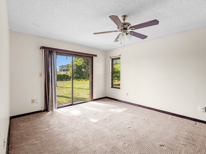 More Photos Of 6070 Minton Rd NW, Palm Bay Office For Sale