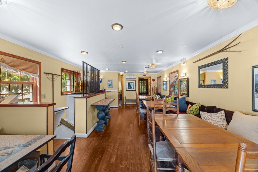 More Photos Of 438 Kessler Loop, Guyton Hospitality For Sale