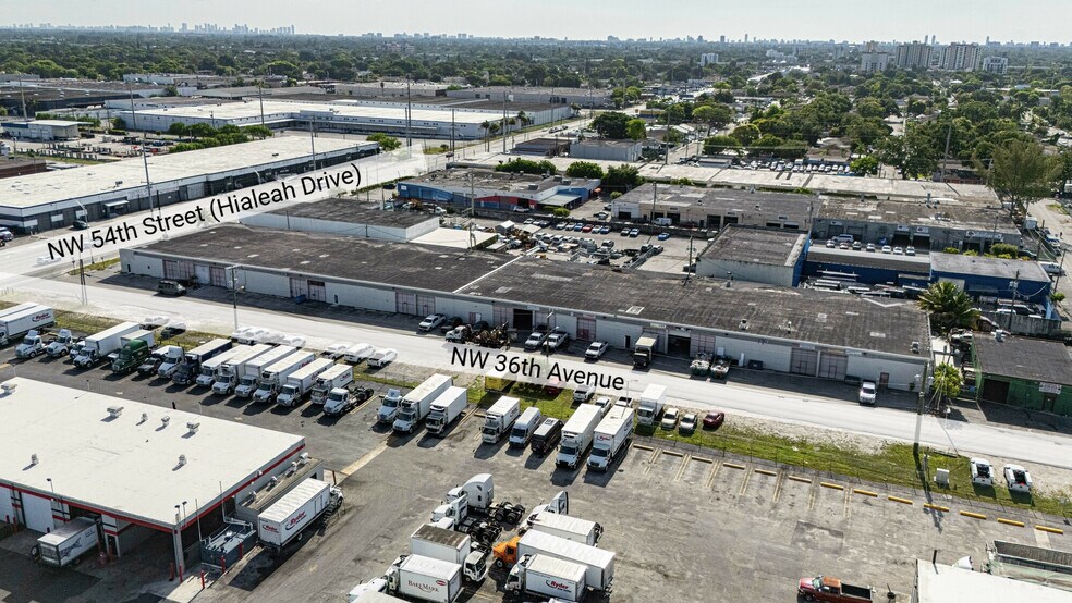 More Photos Of 3580 NW 54th St, Miami Warehouse For Lease