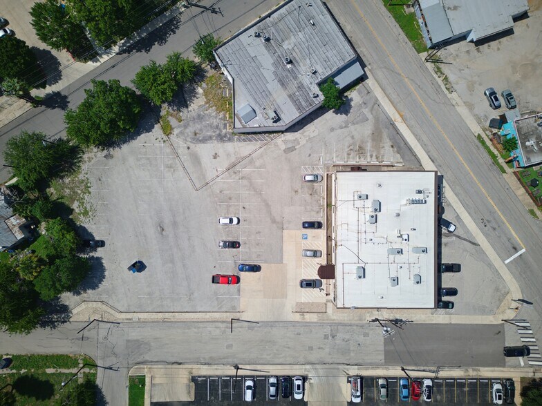 More Photos Of 816-818 Lexington Ave, San Antonio Medical For Sale