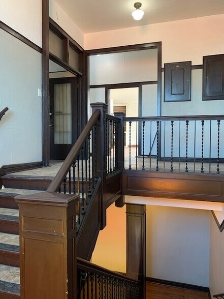 More Photos Of 47 N Grant St, Stockton Storefront Retail Residential For Sale