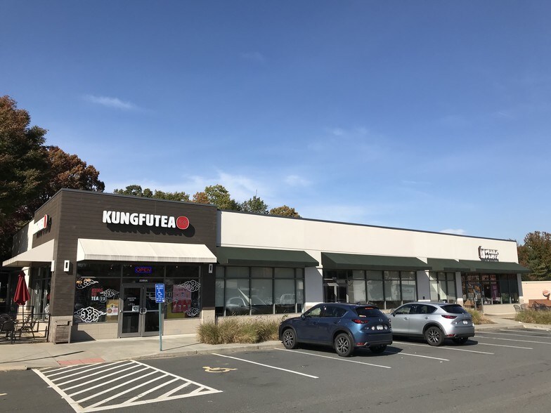 More Photos Of 2204-2280 Hunters Woods Plz, Reston Unknown For Lease