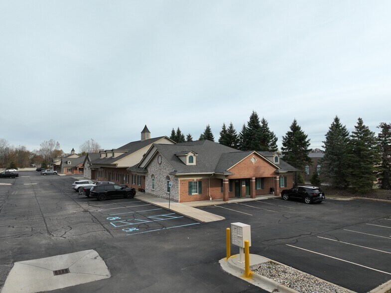 Primary Photo Of 43114-43136 Dequindre Rd, Sterling Heights Medical For Lease