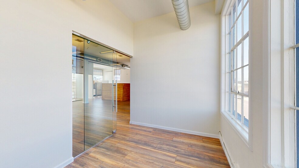 More Photos Of 1311-1425 63rd St, Emeryville Distribution For Lease