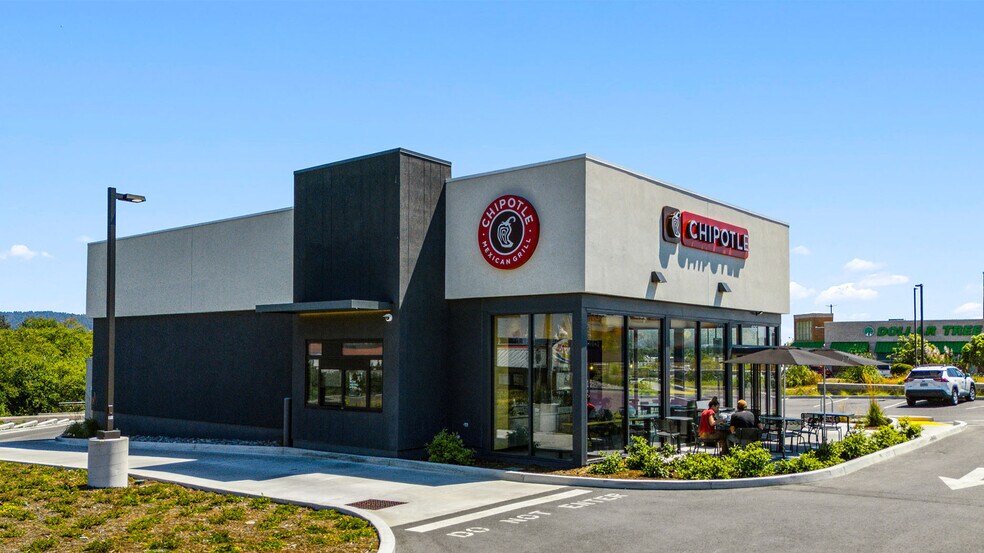 More Photos Of 895 L St, Crescent City Fast Food For Sale