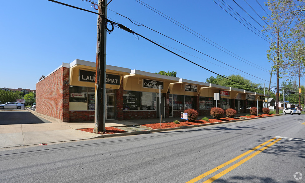 Primary Photo Of 174-188 Rollins Ave, Rockville Storefront Retail Office For Lease