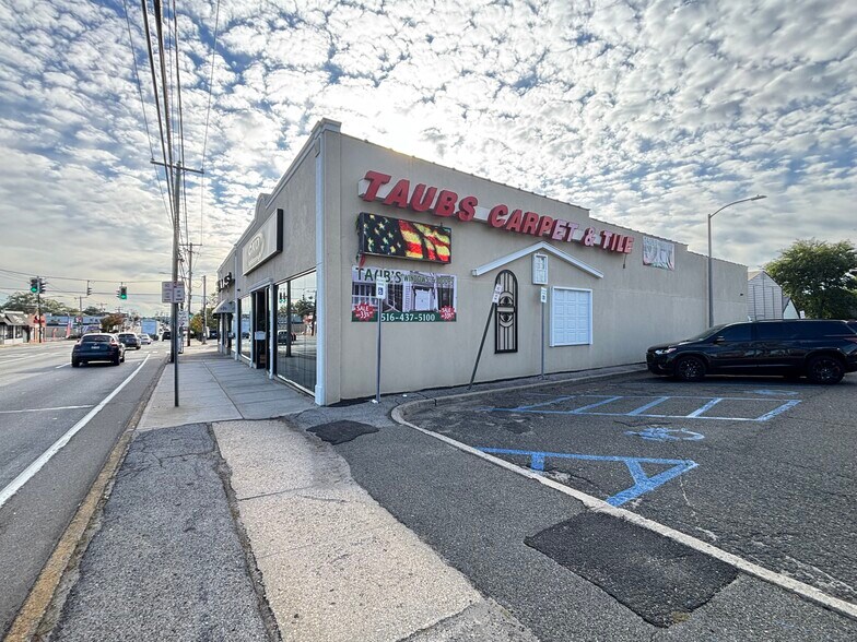 More Photos Of 885-893 Hempstead Tpke, Franklin Square Storefront For Lease